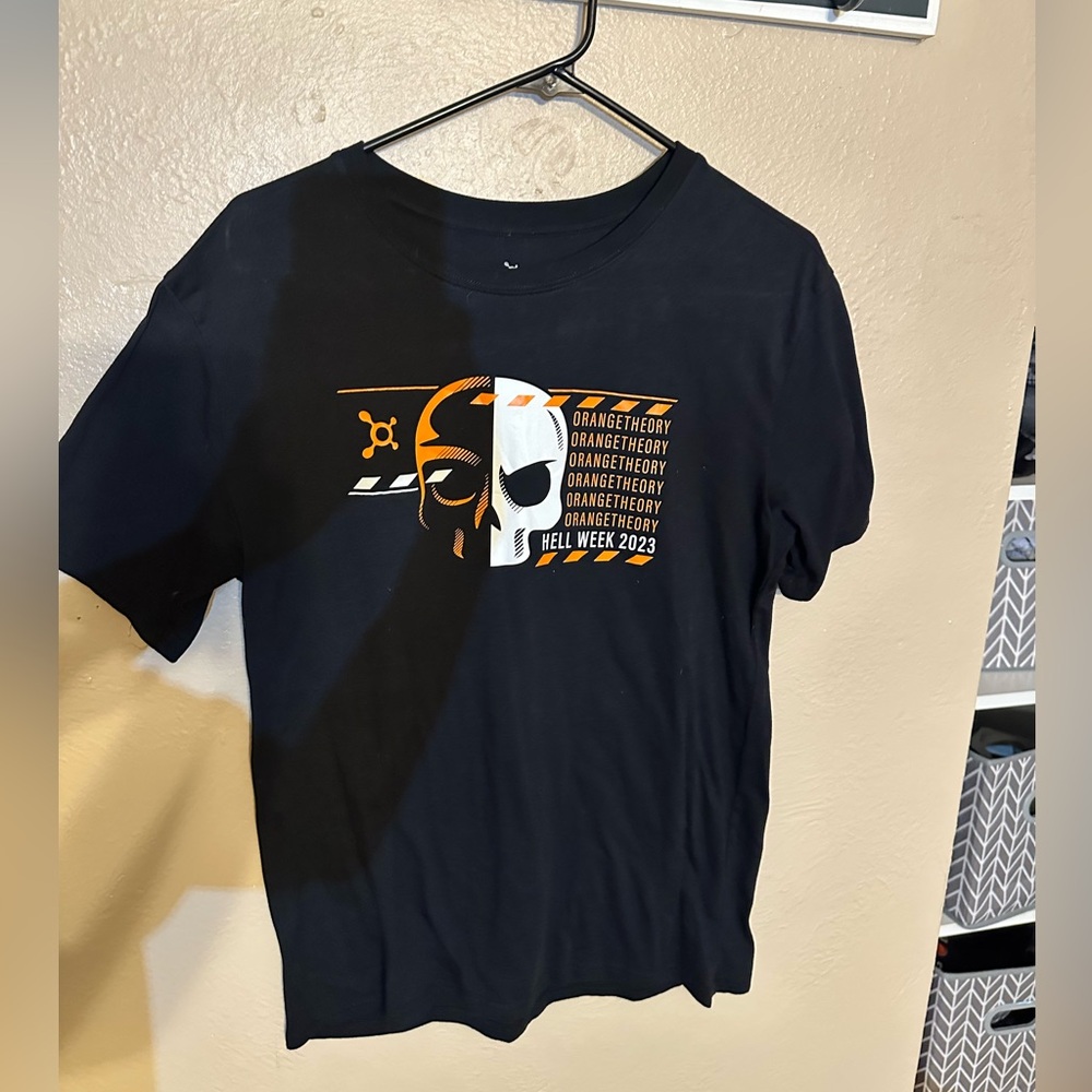 Women’s Medium Orangetheory Tshirt